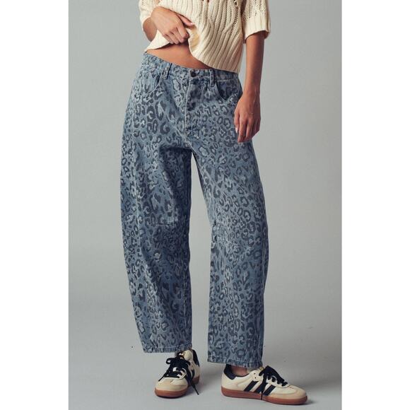 Urban Daizy Leopard Print Relaxed Straight Denim Pants - Picture 11 of 15